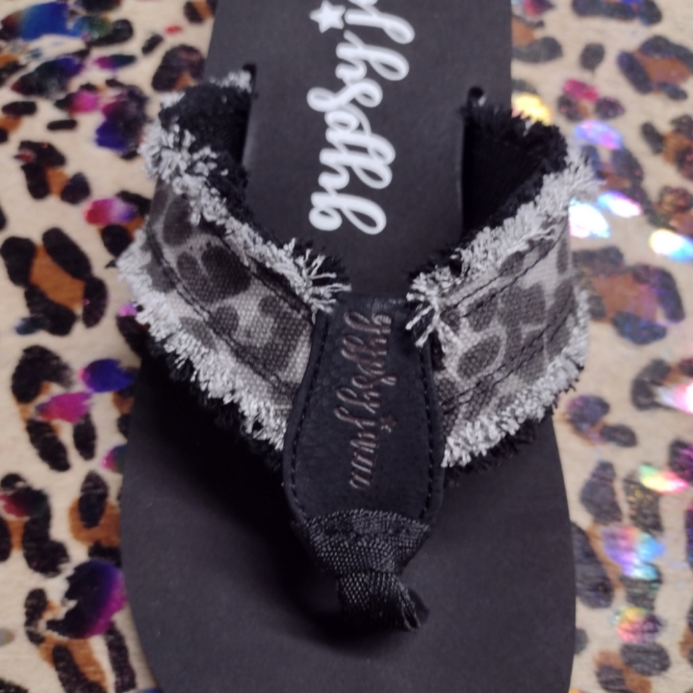 Grey Leopard Sandals - Picture 2 of 3
